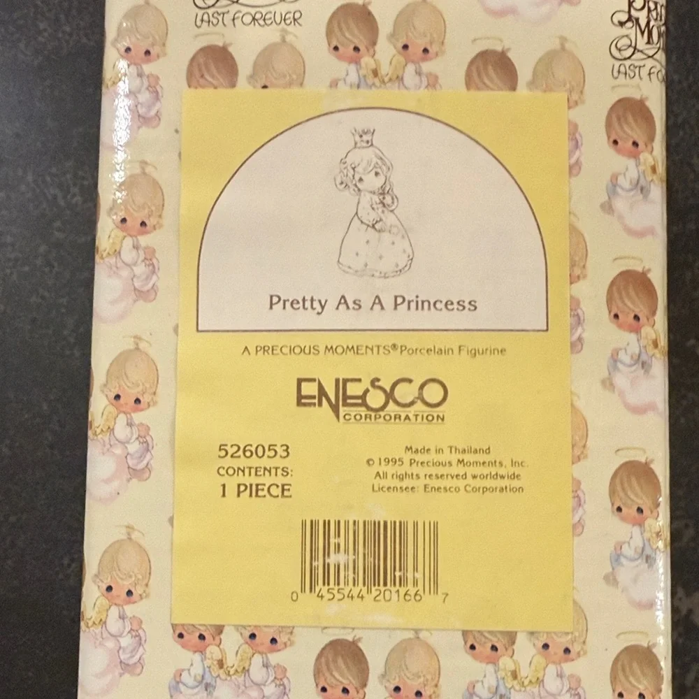 Precious Moments Royal Pair with Gold Crowns - Picture 8 of 8